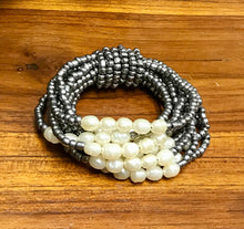Load image into Gallery viewer, Freshwater Pearl Bracelet - 6 Colors