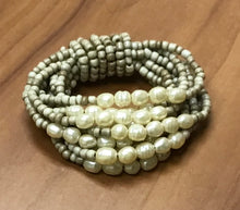 Load image into Gallery viewer, Freshwater Pearl Bracelet - 6 Colors