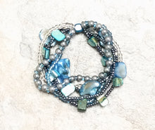 Load image into Gallery viewer, Sea Shell and Pearl Bracelet - 4 Colors