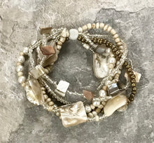 Load image into Gallery viewer, Sea Shell and Pearl Bracelet - 4 Colors