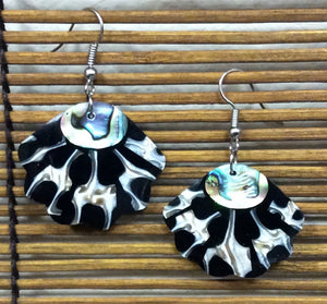 Fan-shaped Sea Shell Earrings in Cream